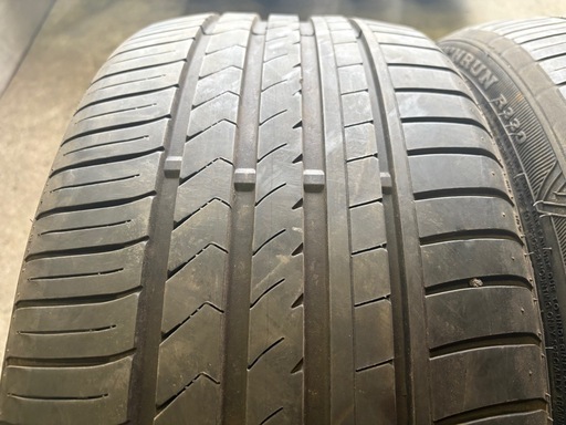 裏組み必須 WINRUN 235/35ZR19 4本 内減りありの為格安