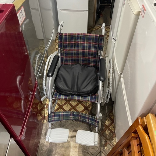 幸和製作所　ハンドブレーキ付き　アルミ製車椅子　B－30　クッション付き　【リサイクルショップ道楽屋】