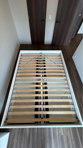 【IKEA BRIMNES ベッドフレーム 140×200cm ホワイト 収納付き】