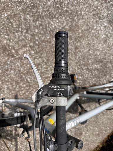 軽快クロスバイク自転車　変速付き