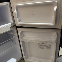 冷蔵庫 小型 家庭用 冷凍庫 冷凍冷蔵庫 81L ブラック PRC-B082DM-B ノンフロン 右開き 一人暮らし 1人暮らし の画像