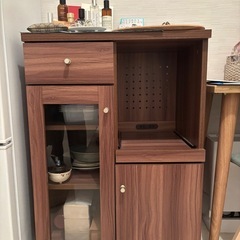 食器棚の画像