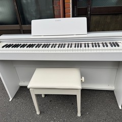 中古美品！CASIO Privia PX-2000GPホワイト2019年電子ピアノ 発売お値段は￥12万円でした。の画像
