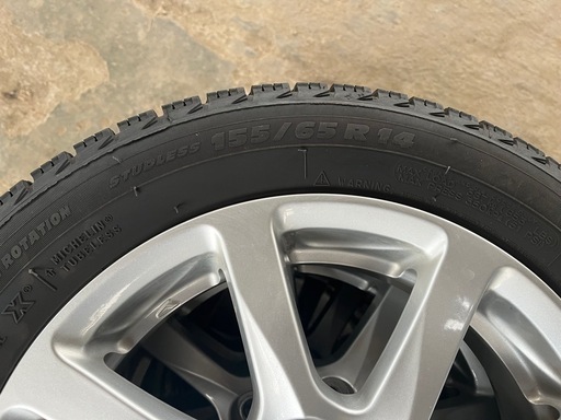 スバル純正 155/65r14  ミシュランスタッドレスタイヤ