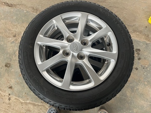 スバル純正 155/65r14  ミシュランスタッドレスタイヤ