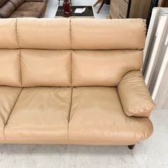 【超美品‼️】高級♪ リビンズ 188cm幅3人掛けソファ 耐久性の高いSバネ仕様 ハイバック 合成皮革製キャメルカラー♪の画像