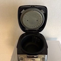 【まとめ売り】SHARPオーブンレンジ&TIGER IH炊飯ジャーの画像