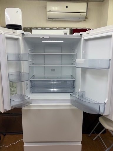 R42 オススメ!! 美品✨ 背伸びせず使える冷蔵庫!! 4ドア ロータイプ TWINBIRD 2024年 354L HR-E935 