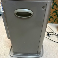 差し上げます。石油ファンヒーター
の画像