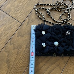 【代理出品】新品未使用品❗️黒のお花付きショルダーバッグの画像