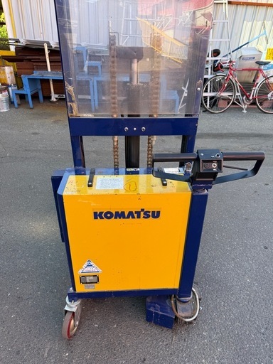 KOMATSU 電動フォークリフト　電動スタッカー 100kg  