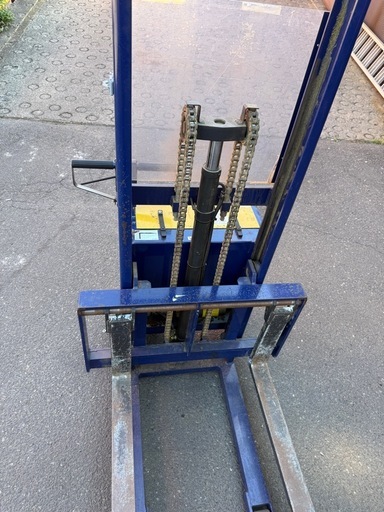 KOMATSU 電動フォークリフト　電動スタッカー 100kg  