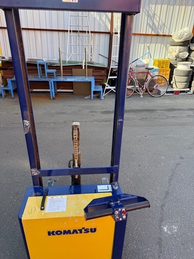 小松 電動フォークリフト　電動スタッカー　 動作確認  500kg