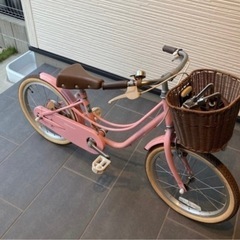 女の子用自転車　18インチ　補助輪、鍵付きの画像