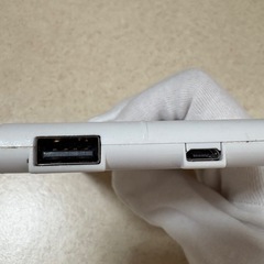 【取引中】ELECOM エレコム モバイルバッテリー 5000mah 充電コード&Apple純正コンセント付の画像