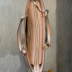 【美品】【トートバッグ】【GUESS】クリーニング済み【管理番号0530】ヨの画像