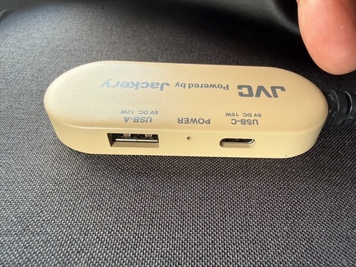 JVC  Jackery 100Wソーラーパネル
