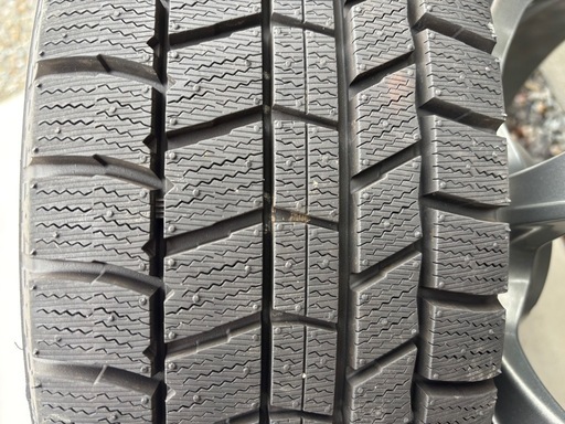 スタッドレスタイヤ 195/65R15 4本セット　2025年製造