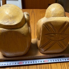 木彫り神様二体の画像
