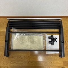 アイリスオーヤマ？　キャスター付きハンガーラック　おまけカバー付　ポールハンガーの画像