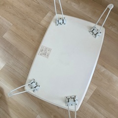 折りたたみテーブル 白 75×50cmの画像