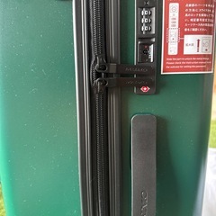 新品未使用キャリーケースの画像
