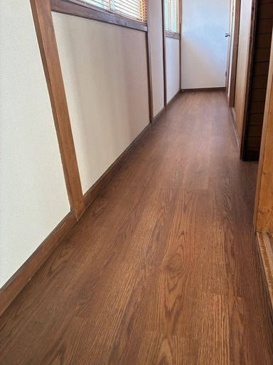フロアタイル　2箱　4畳分