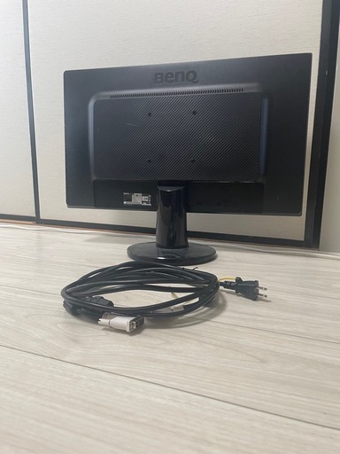 24インチ液晶モニター