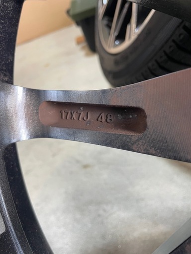 スバルBRZ17インチ
純正アルミホイール 