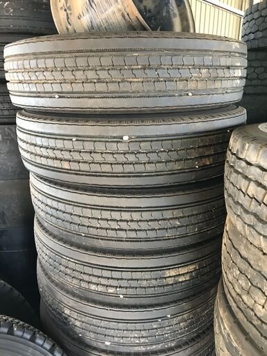 【T00324】　トラック　タイヤ　ブリジストン　BS　R225　8.25　R16　LT　14㏚　10本　タイヤのみ　中古　現状販売　
