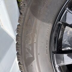 スタッドレスタイヤ　VRX2 195/65R15 4本ホイル付きの画像