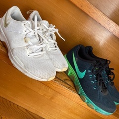 NIKEスニーカー2足セットの画像