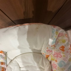 Combi バウンサー 花柄クッション付きの画像