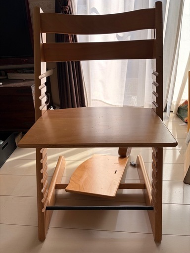 ストッケ交渉中stokke イス　chair 高さ調節可能　　