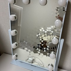 【ドレッサー】鏡、デスクセットの画像