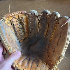 軟式右投げグローブ2個の画像