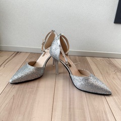 DESTIN シルバーグリッター パンプス アンクルストラップ 23㎝の画像