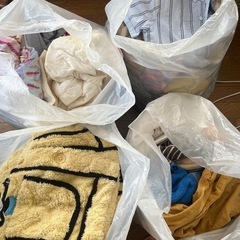 子供服・大人服まとめて無料（45L袋×4袋）の画像
