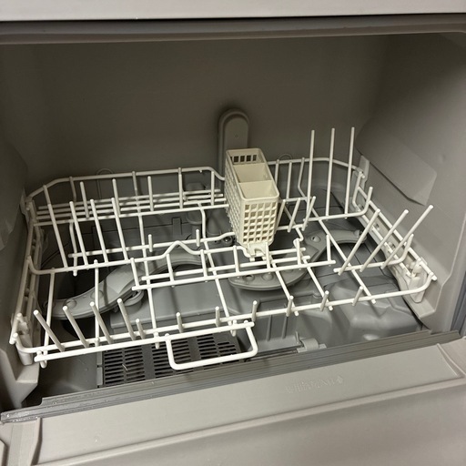 2024年製　Panasonic食器洗い乾燥機NP-TCR5 W　3人用
