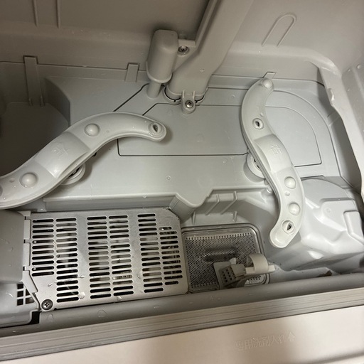 2024年製　Panasonic食器洗い乾燥機NP-TCR5 W　3人用
