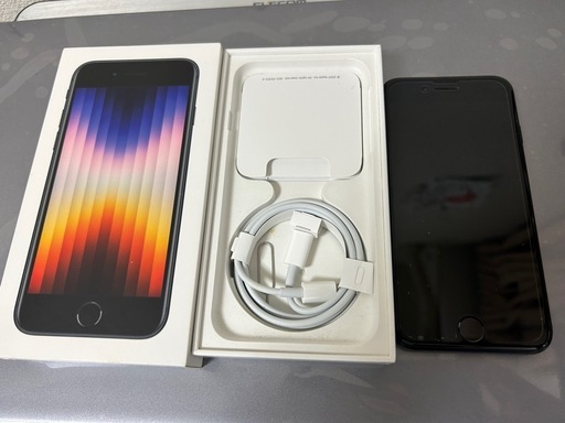 極美品 64GB Apple iPhone SE 3 第三世代 日本版 se3【公式通販】 iPhone SE3 第3世代　64G 
美品