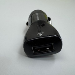 車載用 ドリンクホルダー エアコン吹き出し口取り付けタイプとCAR CHARGER USB カーチャージャー シガーソケット充電器の画像