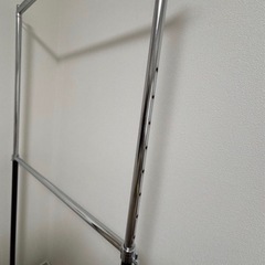 ハンガーラックの画像