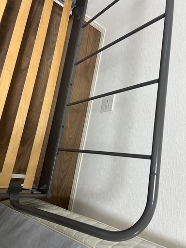 IKEA スチール製ベッドフレーム　セミダブル