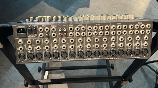 Mackie 1604 VLZ PRO
