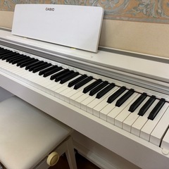 CASIO 電子ピアノの画像