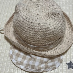 耳付き麦わら帽子の画像