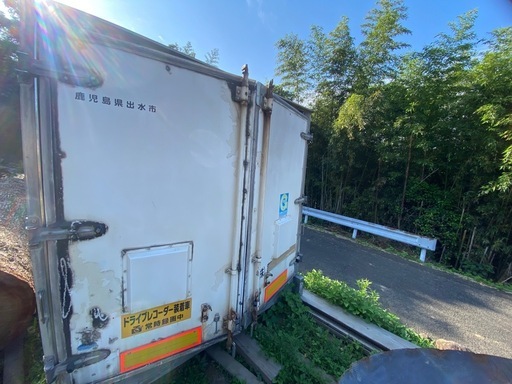 断熱材入り?最終値下げ‼️トラック　コンテナ　ガレージ　倉庫　コンテナハウス