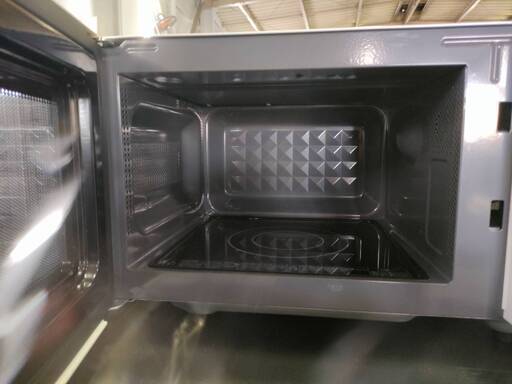 【ジャングル和泉大型良品館】電子レンジ　トウシバ　ER-WM17　2022年製　調理　料理　温め　解凍　家電【R2043】