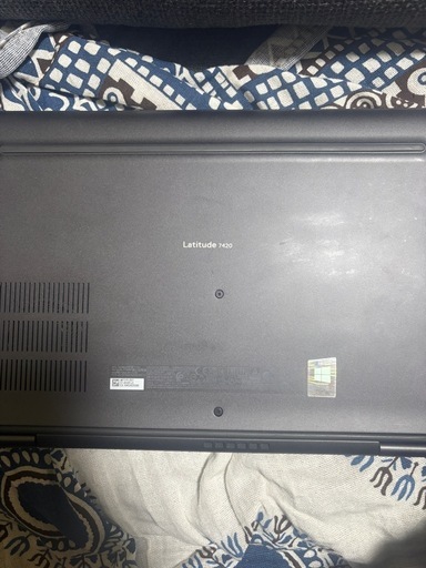 DELL　薄型ノートパソコン